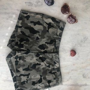 NWT Be Bop Camo Shorts - Size 11 (Juniors)